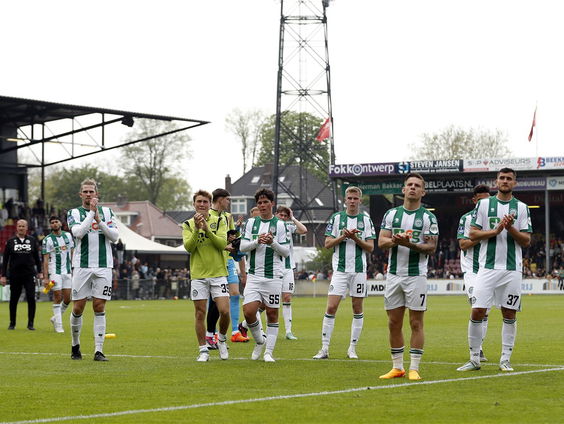 Degradatie van voetbalclubs scheelt weer lange busritten