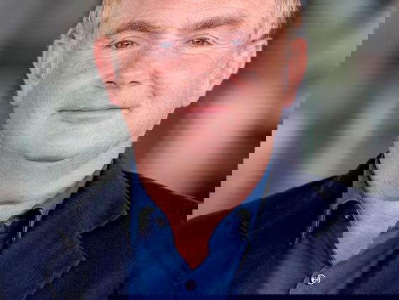 Niek Barendsen over de satirische tv-serie Cast