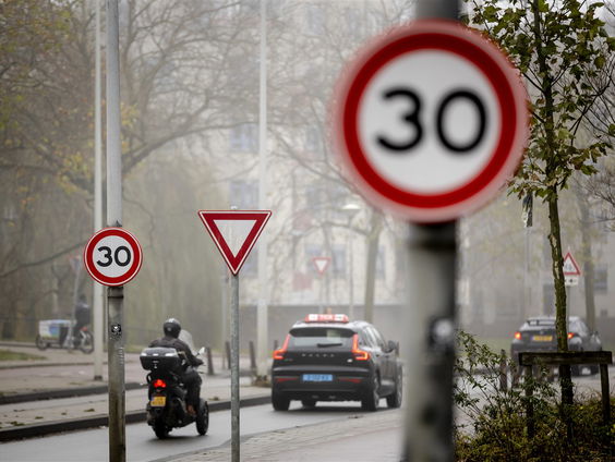 Van nu naar toen: het begin van de maximumsnelheid