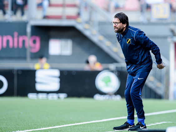 Trainer alweer op straat gezet door ex-geliefde