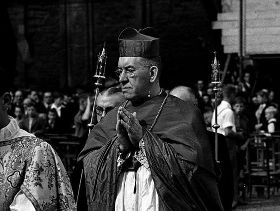 Yad Vashem voor heldenmoed kardinaal De Jong