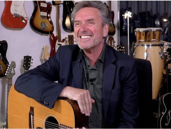 "Hennie Vrienten schreef een lied dat bijvoorbaat geboycot werd"