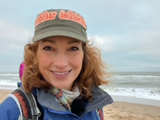 Wandelaar des Vaderlands Lana zoekt wandeliedjes