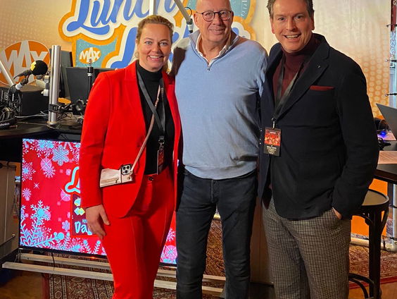 Orkestleider Guido Dieteren is klaar voor het Symphonica In Rosso Concert met Dolly Dots!