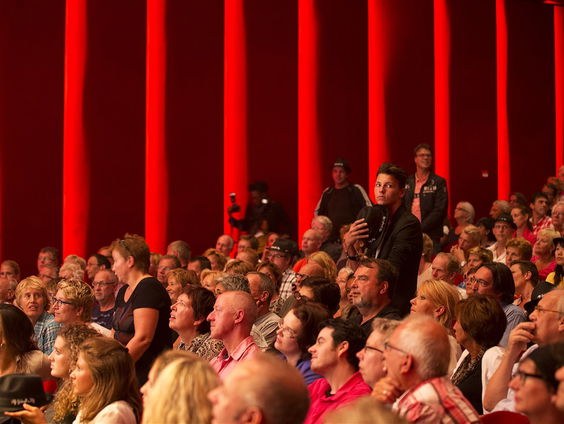 Hoe lokken we jongeren naar het theater?