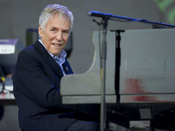 Een monument voor de klinkende perfectie van Burt Bacharach