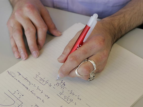 Eeuwenoud stofje helpt tegen artrose