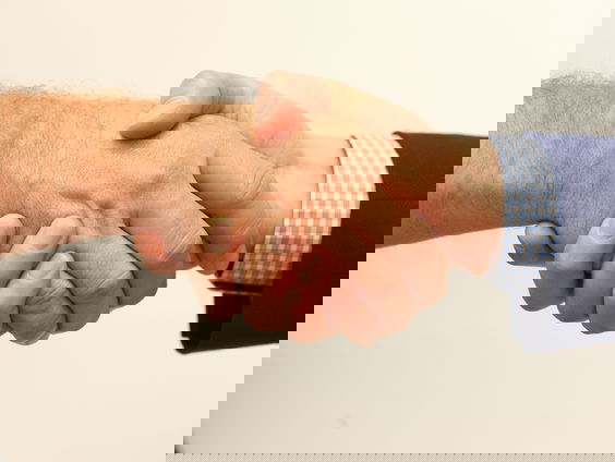 Dré Rennenberg (84) is het oudste raadslid van Nederland