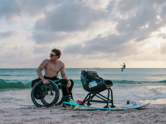 Willem Hooft over zijn boek 'Geen Golf Te Hoog'!