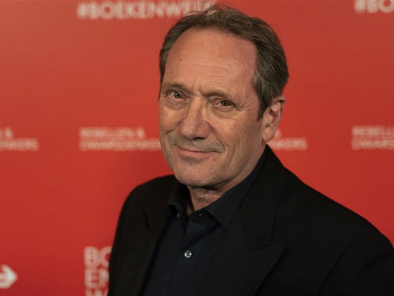 Gijs Scholten van Aschat vertelt over theatervoorstelling Spraakmakers