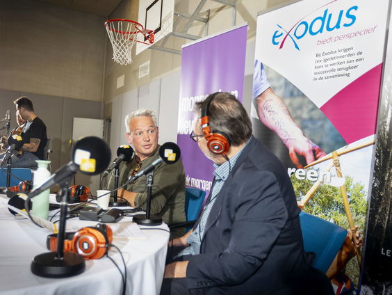 Dirk de Mooij leidt gedetineerden op tot matroos