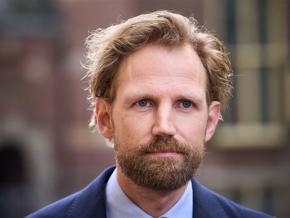 Heeft minister Wiersma iets aan een cursus woedebeheersing?