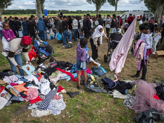 Minister Faber meteen naar het hol van de leeuw: Ter Apel