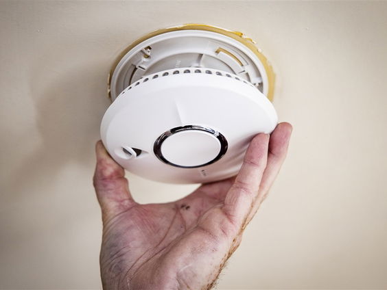 Rookmelders vanaf 1 juli verplicht: bellen met de brandweer