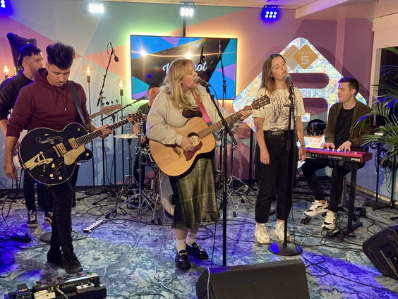 Sophia, live in het Evergreen Café