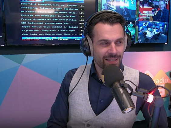 Gerjanne stond met haar bijbelkring langs de dijk van Durgerdam