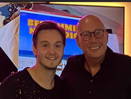 De eerste single 'Wie' van Maxim Froger is uit!