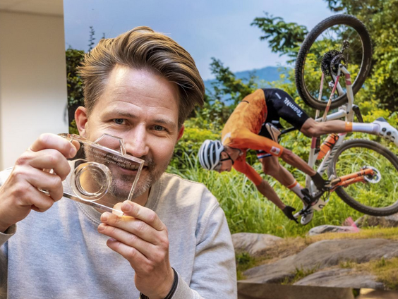 Robin van Lonkhuijsen wint de NSP/Zilveren Camera voor Sportfoto van het jaar