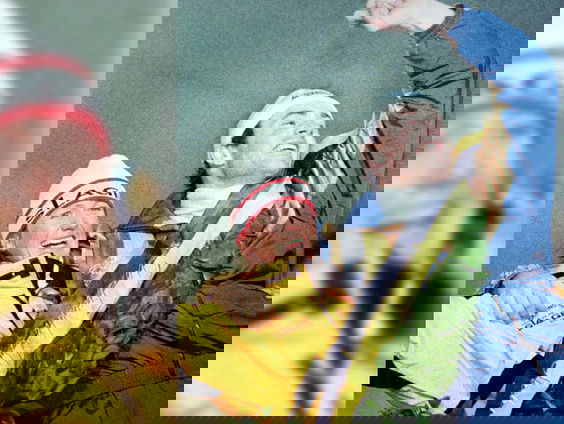 Klasina Seinstra ging als eerste vrouw de Elfstedenfinish over in 1997