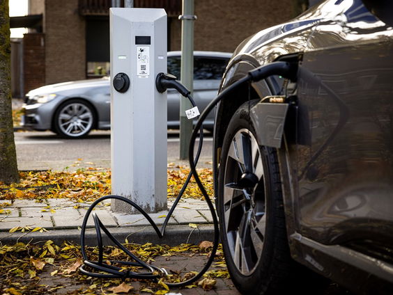 Gaat de energietransitie te goed, zodat we de stroom niet meer kwijt kunnen?