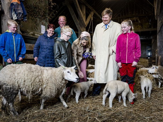 Koninklijk paar bezoekt Schapenbedrijf De Waddel op Texel