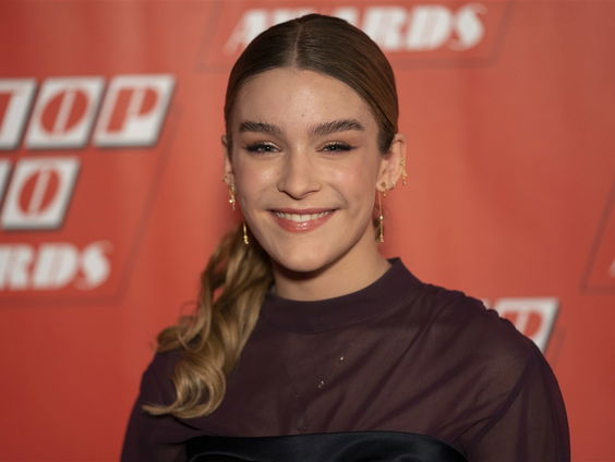 Gespot door Span: Pommelien Thijs met haar album Per Ongeluk