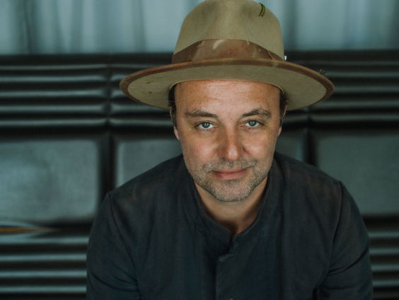 Niels Geusebroek over zijn nieuwe single 'Say Goodbye'