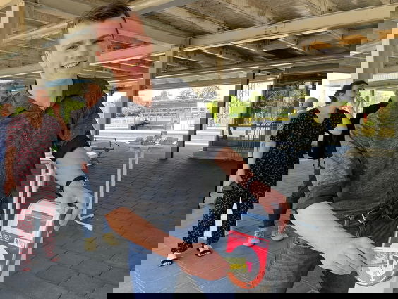 Morris van Dee opent eerste NL OV-chippaal in Duitsland