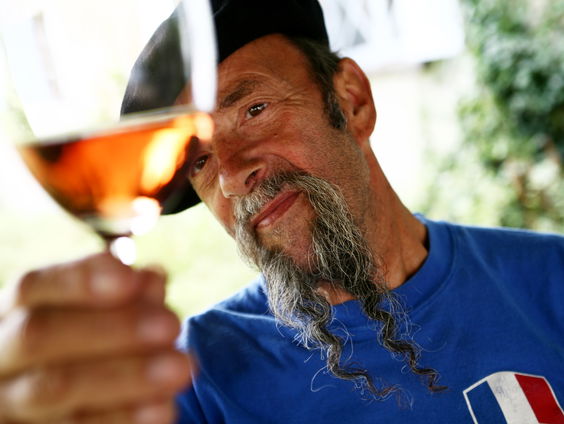 Wijn in kartonnen flessen? Ilja Gort praat ons bij!