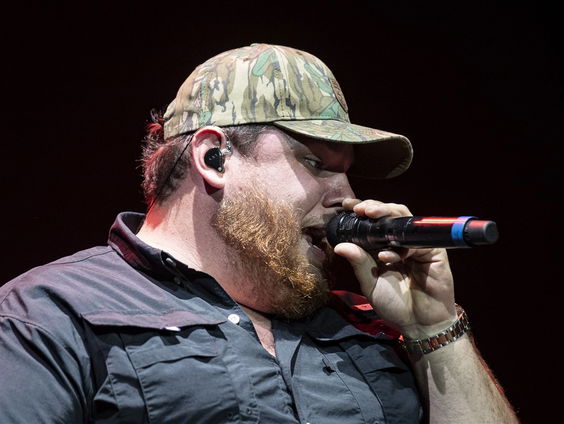 Country Roads: Luke Combs