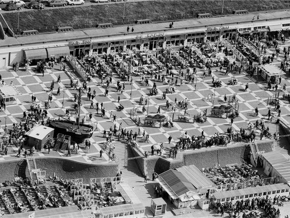 Scheveningen opent nieuwe promenade in 1966!