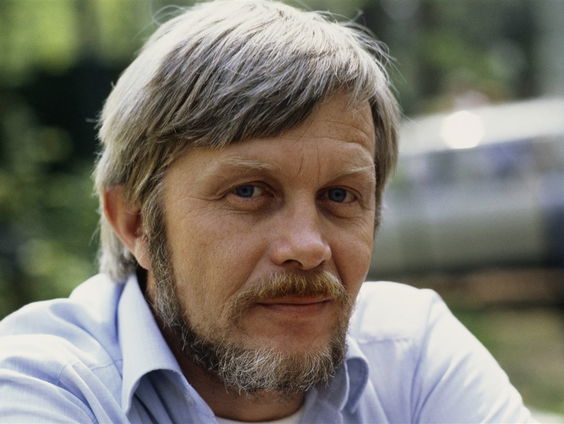 Ton den Boon over de taal van Nederlandse radio-deejays