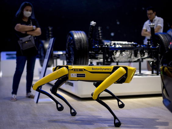 Lieven Scheire over zijn voorstelling 'Artificiële Intelligentie’