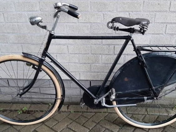 oer-Groningse Fongersfiets uit 1954 verkocht, opbrengst naar goed doel