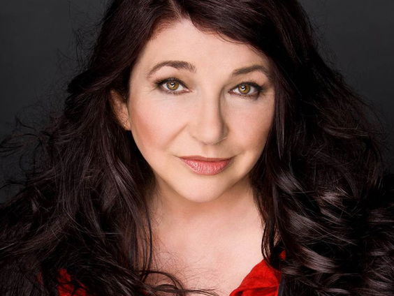 Kate Bush loopt binnen