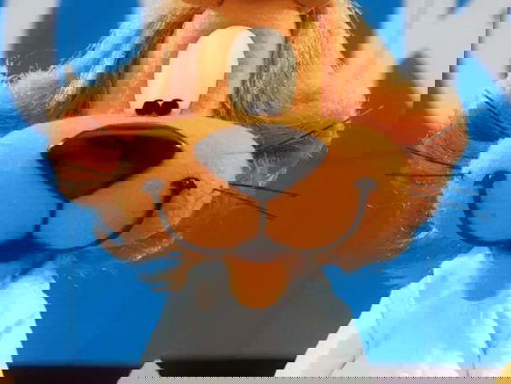 Hoera! Loeki de Leeuw is 50! Louise Geesink houdt Loeki jong