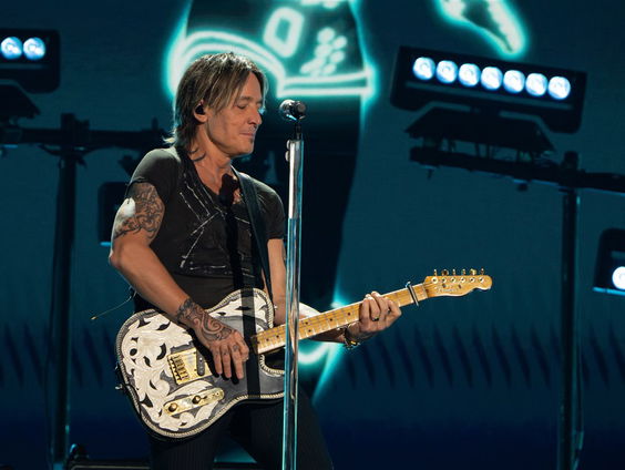 Country Roads: CMA Music Festival