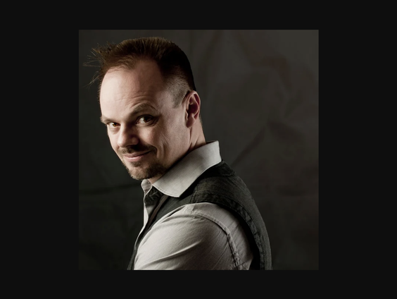 Cabaretier Silvester Zwaneveld staat op de planken samen met Berit Companjen