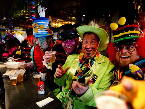 Een belangrijke schooltoets? Dan verplaats je toch gewoon carnaval?