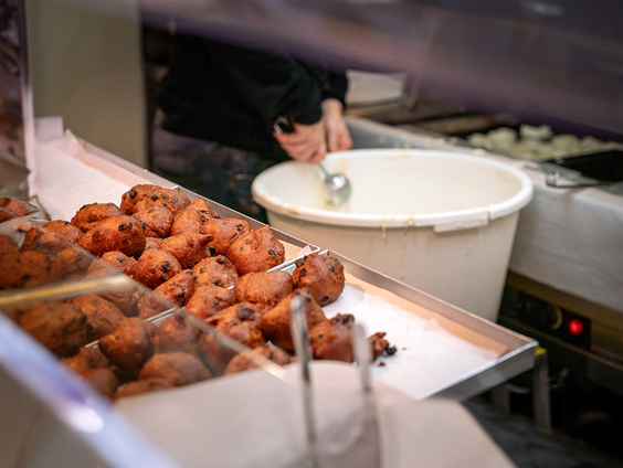 De gouden oliebol wordt in Huissen gebakken