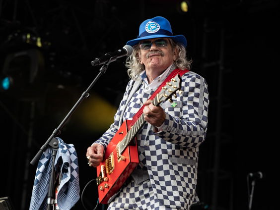 Er komt een nieuwe versie van Normaal-hit De Boer Is Troef