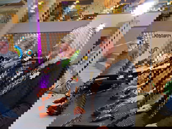 Ambassadeurs Dominique en Erica over Ons Deelkastje