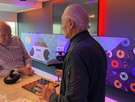 Ad Bruynzeel bedenkt en maakt spellen