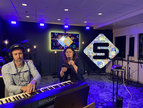 Elise Mannah - Oceans