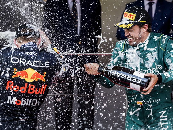 Presentatrice Amber Brantsen geeft een Formule 1 update!