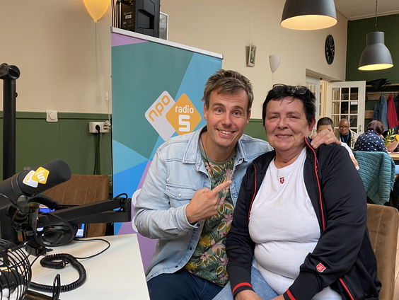 Sylvia is enthousiaste vrijwilliger in de buurthuiskamer van het Leger Des Heils