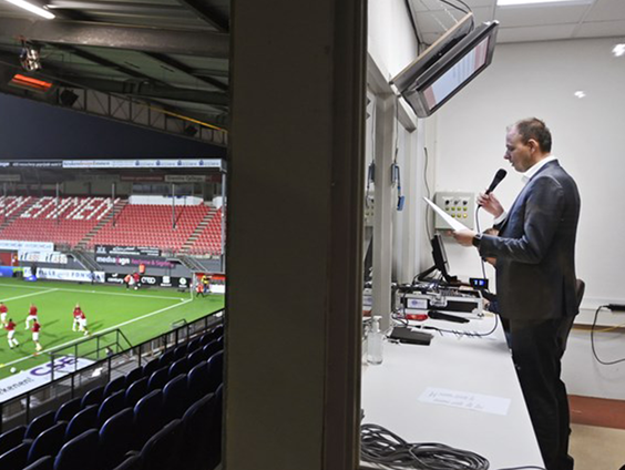 De spanning stijgt bij stadionspeaker van FC Emmen Peter Möhlmann