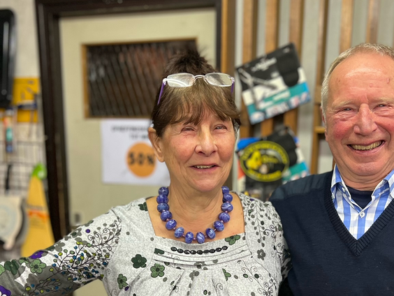 Anton en Ria zeggen hun warenhuis vaarwel