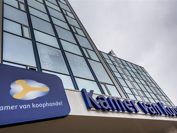 Op je 86e naar de Kamer van Koophandel