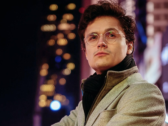 Dennis van Aarssen over zijn kerstsingle, theatertour en optreden in New York